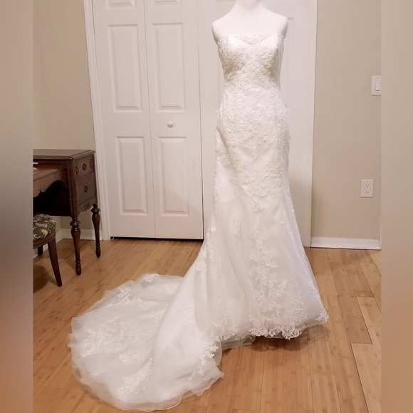 Morilee Mermaid Ivory Wedding Dress - Picture 2 of 15